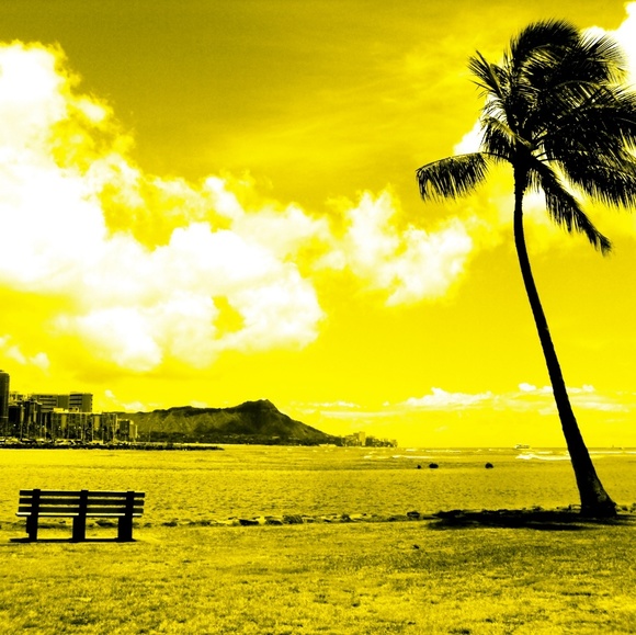 💄💕Meet your Poshers, Mei & Cassia💕👠🕶 - Picture 2 of 8